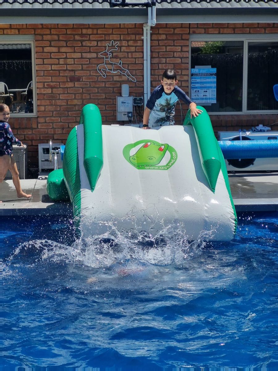 Inflatable pool slide Rohan review